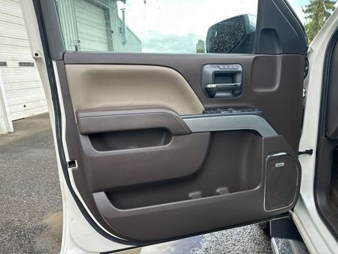 Used 2015 Chevrolet Silverado 1500 LTZ Z71 w/ LTZ Plus Package image 16