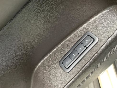 Used 2015 Chevrolet Tahoe LTZ image 11