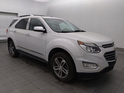 Used 2017 Chevrolet Equinox Premier w/ Enhanced Convenience Package AWD/4WD image 11