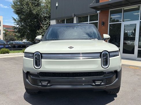 Used 2025 Rivian R1S Adventure AWD/4WD image 3