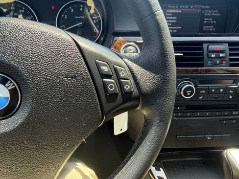 Used 2011 BMW 328i xDrive Sedan AWD/4WD image 29