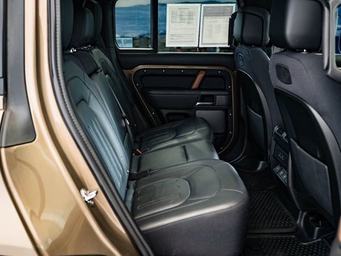 Used 2021 Land Rover Defender 110 X image 36