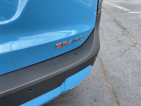 Used 2025 Nissan Kicks SR image 6