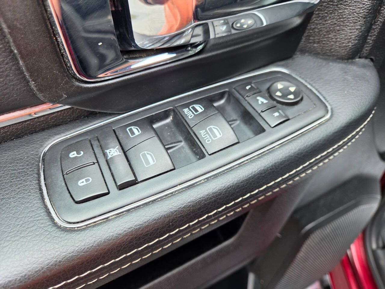Used 2017 RAM 1500 Laramie w/ Convenience Group AWD/4WD image 22