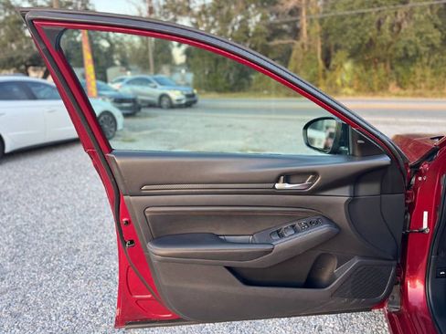 Used 2021 Nissan Altima 2.5 SR image 8