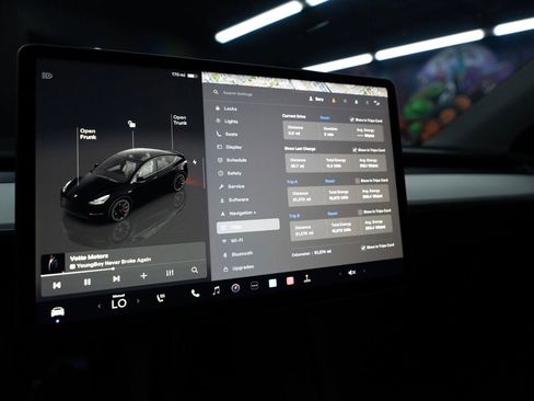 Used 2022 Tesla Model Y Performance image 10