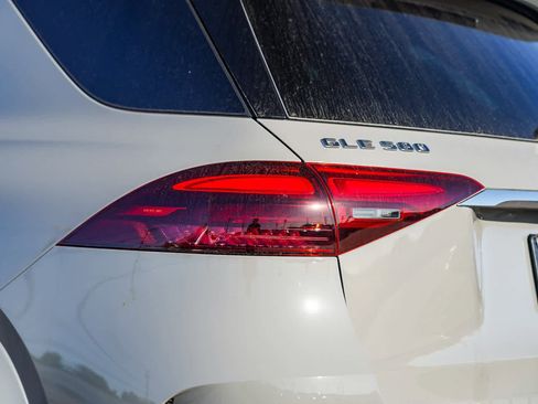 New 2026 Mercedes-Benz GLE 580 4MATIC image 9