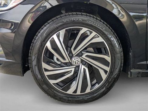 Used 2021 Volkswagen Jetta SEL Premium image 25