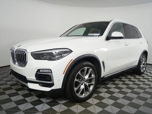 Used 2021 BMW X5 xDrive40i w/ Premium Package AWD/4WD image 7