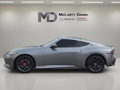 Used 2024 Nissan Z Performance w/ Floor Mat Package RWD image 2