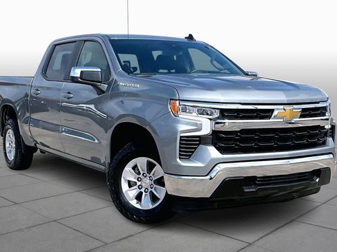 Certified 2025 Chevrolet Silverado 1500 LT RWD image 3