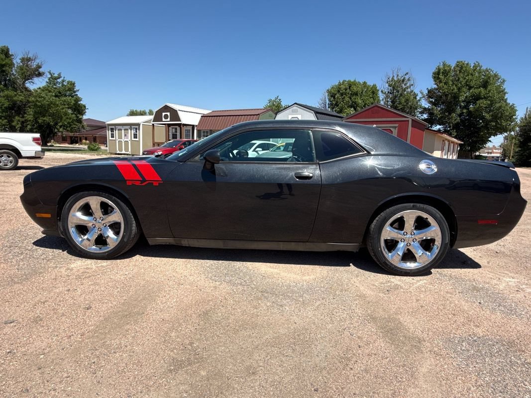 Used 2014 Dodge Challenger R/T w/ Sound Group II RWD image 4
