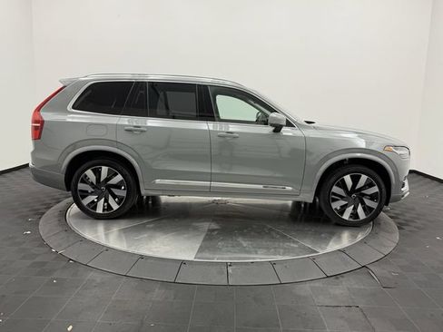 Certified 2024 Volvo XC90 T8 Plus AWD/4WD image 8