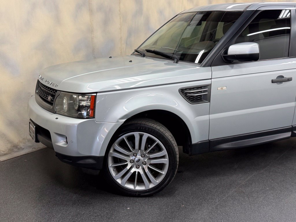 Used 2010 Land Rover Range Rover Sport HSE LUX AWD/4WD image 2