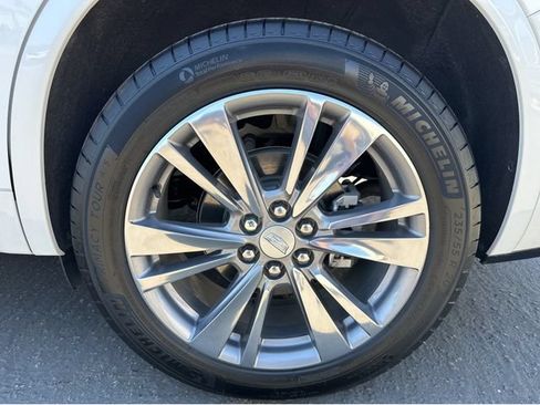 Certified 2025 Cadillac XT6 Premium Luxury w/ Technology Package FWD image 10