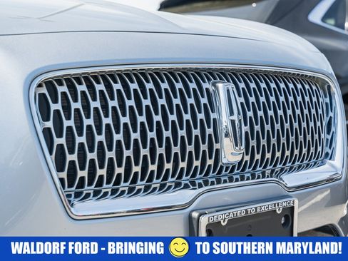 Used 2022 Lincoln Nautilus Reserve AWD/4WD image 12