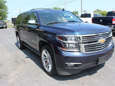 Used 2020 Chevrolet Suburban Premier w/ Premier Plus Edition AWD/4WD image 9