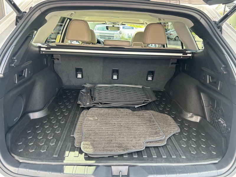 Used 2025 Subaru Outback Limited AWD/4WD image 24