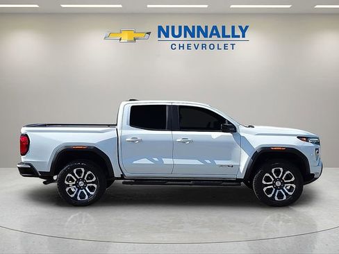 Certified 2024 GMC Canyon AT4 AWD/4WD image 6
