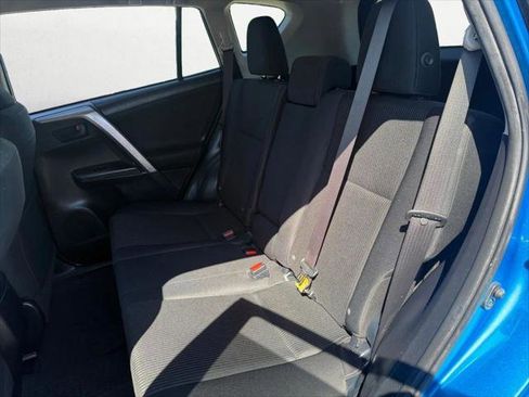 Used 2018 Toyota RAV4 LE image 49