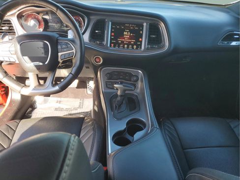 Used 2016 Dodge Challenger SRT Hellcat image 10
