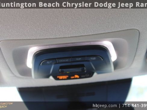 Used 2023 Toyota Corolla Cross XLE image 17