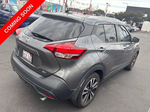 Used 2019 Nissan Kicks SV w/ Exterior Package FWD image 4
