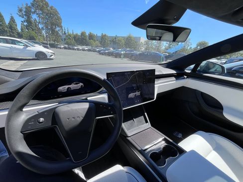 Used 2023 Tesla Model S Plaid image 6