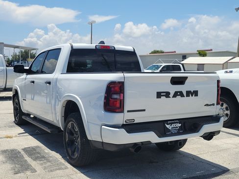 Used 2025 RAM 1500 Big Horn AWD/4WD image 3