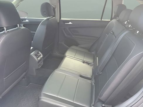 Used 2018 Volkswagen Tiguan SEL image 21