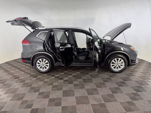 Used 2019 Nissan Rogue SV FWD image 15