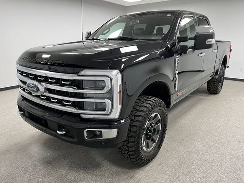 Used 2024 Ford F350 Platinum w/ Tremor Off-Road Package AWD/4WD image 4