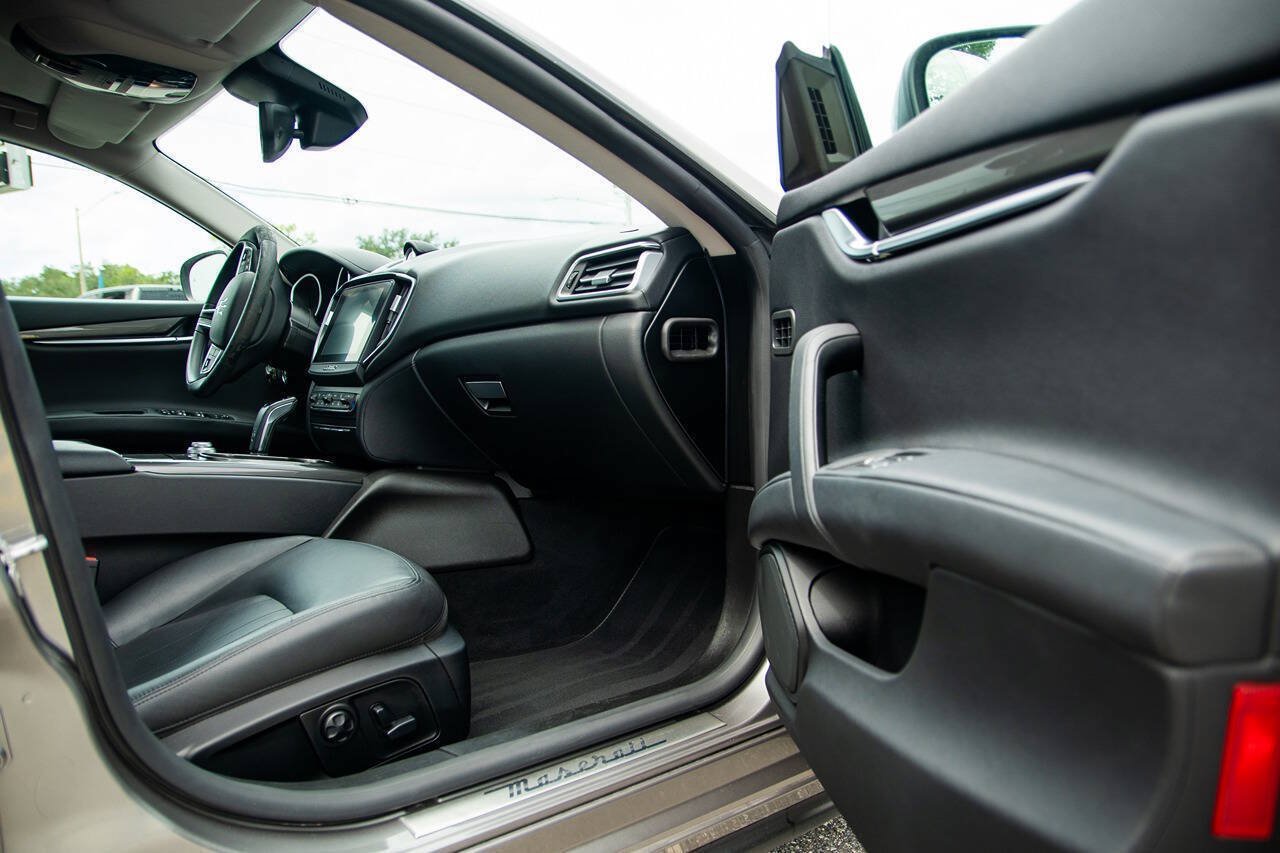 Used 2020 Maserati Ghibli RWD image 23