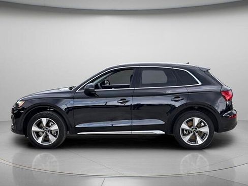 Used 2023 Audi Q5 2.0T Premium w/ Convenience Package AWD/4WD image 3