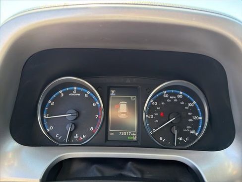 Used 2018 Toyota RAV4 Platinum AWD/4WD image 19