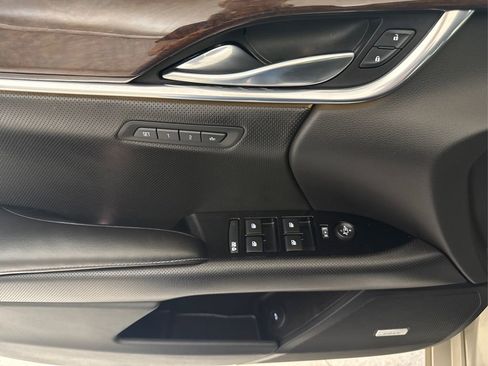 Used 2016 Cadillac XTS Luxury FWD image 30