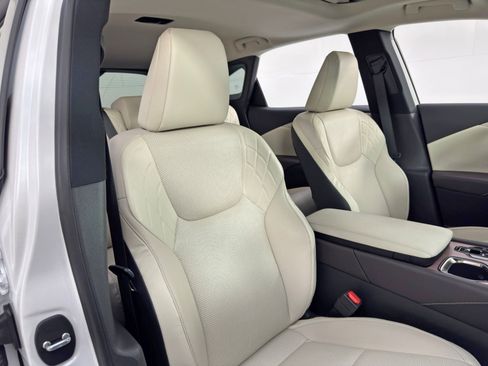 Used 2023 Lexus RX 350 Premium image 41