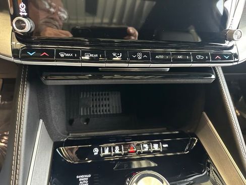 New 2026 Jeep Grand Wagoneer Limited image 39