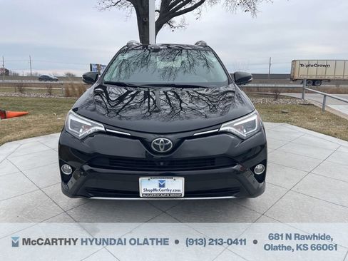 Used 2018 Toyota RAV4 Limited w/ Advanced Technology Package image 8