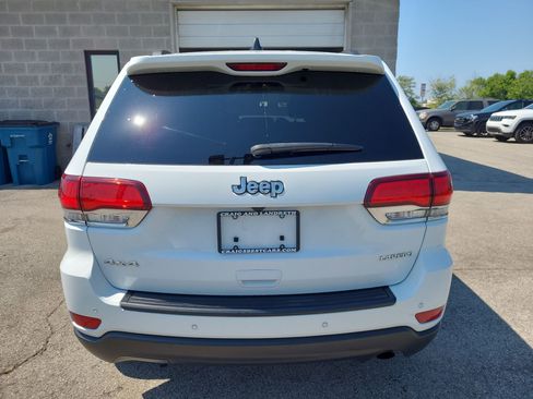 Used 2021 Jeep Grand Cherokee Laredo image 4