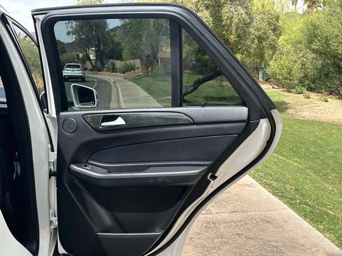 Used 2018 Mercedes-Benz GLE 350 w/ Premium 1 Package image 39