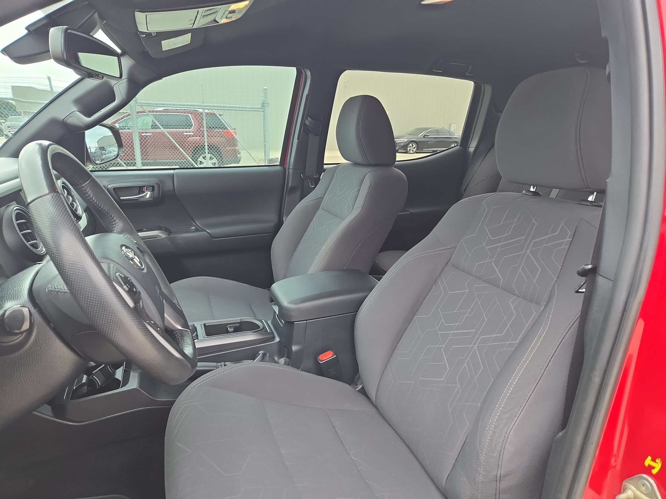 Used 2019 Toyota Tacoma 2WD Double Cab image 9
