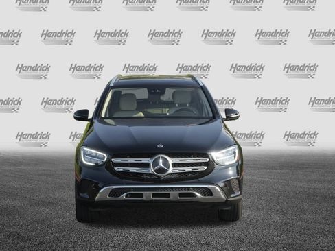 Used 2022 Mercedes-Benz GLC 300 image 3