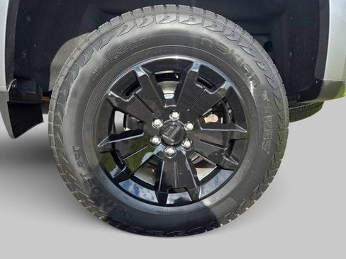 Used 2018 Chevrolet Colorado LT AWD/4WD image 36