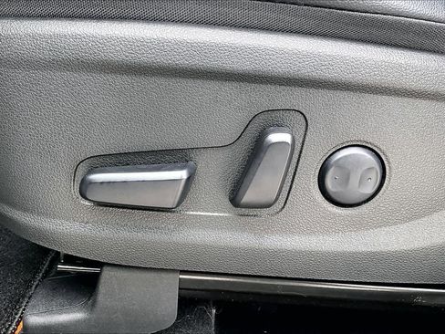 Used 2023 Hyundai Santa Fe SEL w/ Premium Package image 32