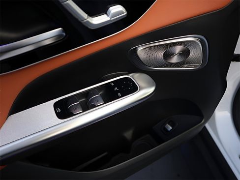 New 2026 Mercedes-Benz GLC 43 AMG 4MATIC image 27