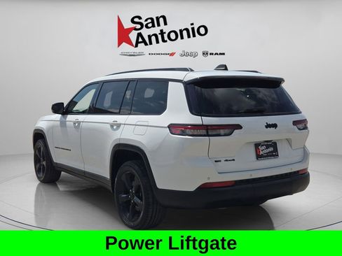 Used 2023 Jeep Grand Cherokee L Laredo image 6