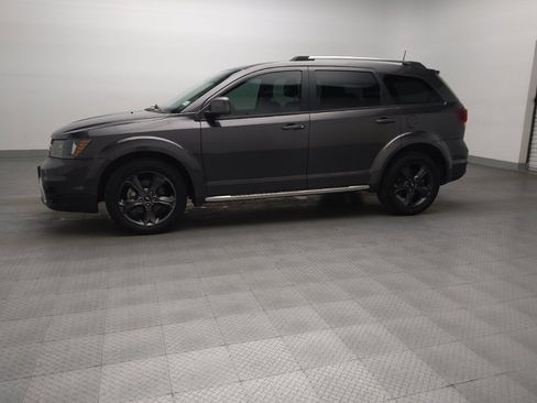 Used 2020 Dodge Journey Crossroad FWD image 2