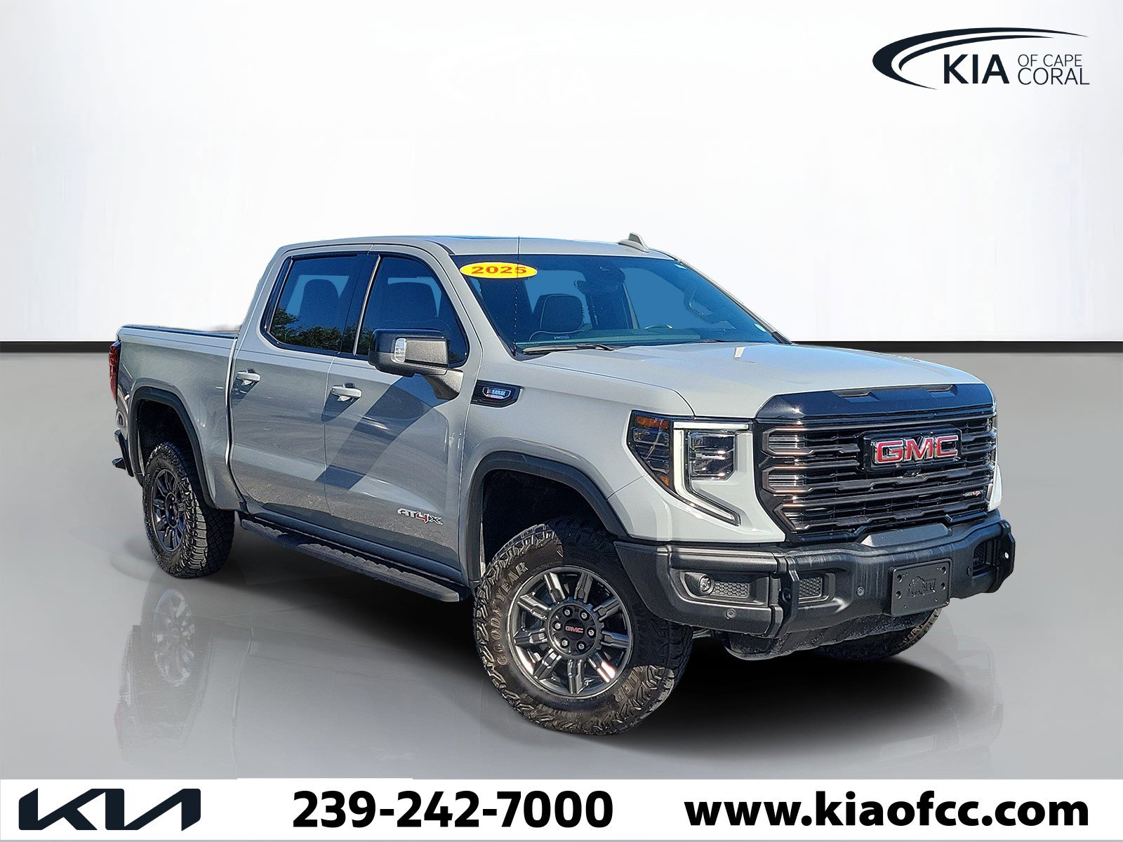 Used 2025 GMC Sierra 1500 AT4X AWD/4WD image 1