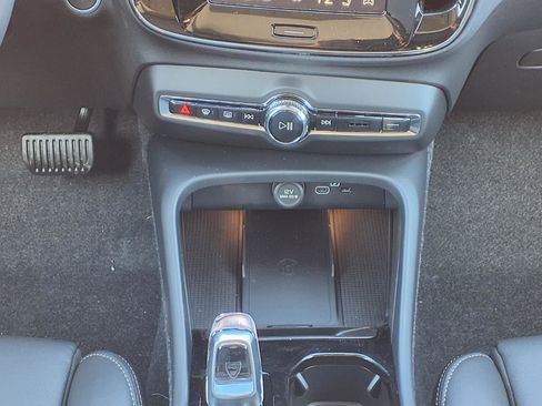 New 2026 Volvo XC40 B5 Plus w/ Climate Package image 17